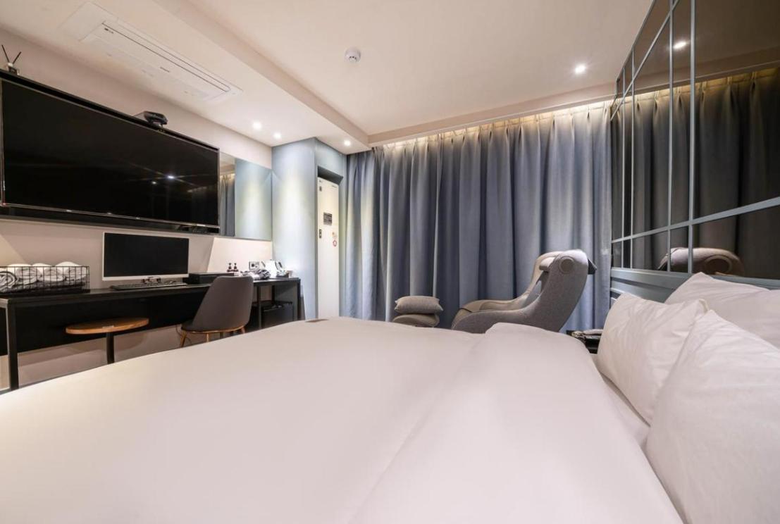 Hotel French Code Myeongji Busan Exterior photo